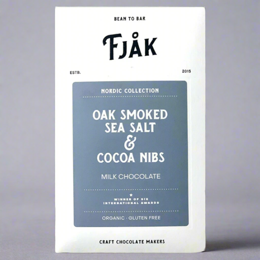 Fjåk - Oak Smoked Sea Salt & Cocoa Nibs 45%